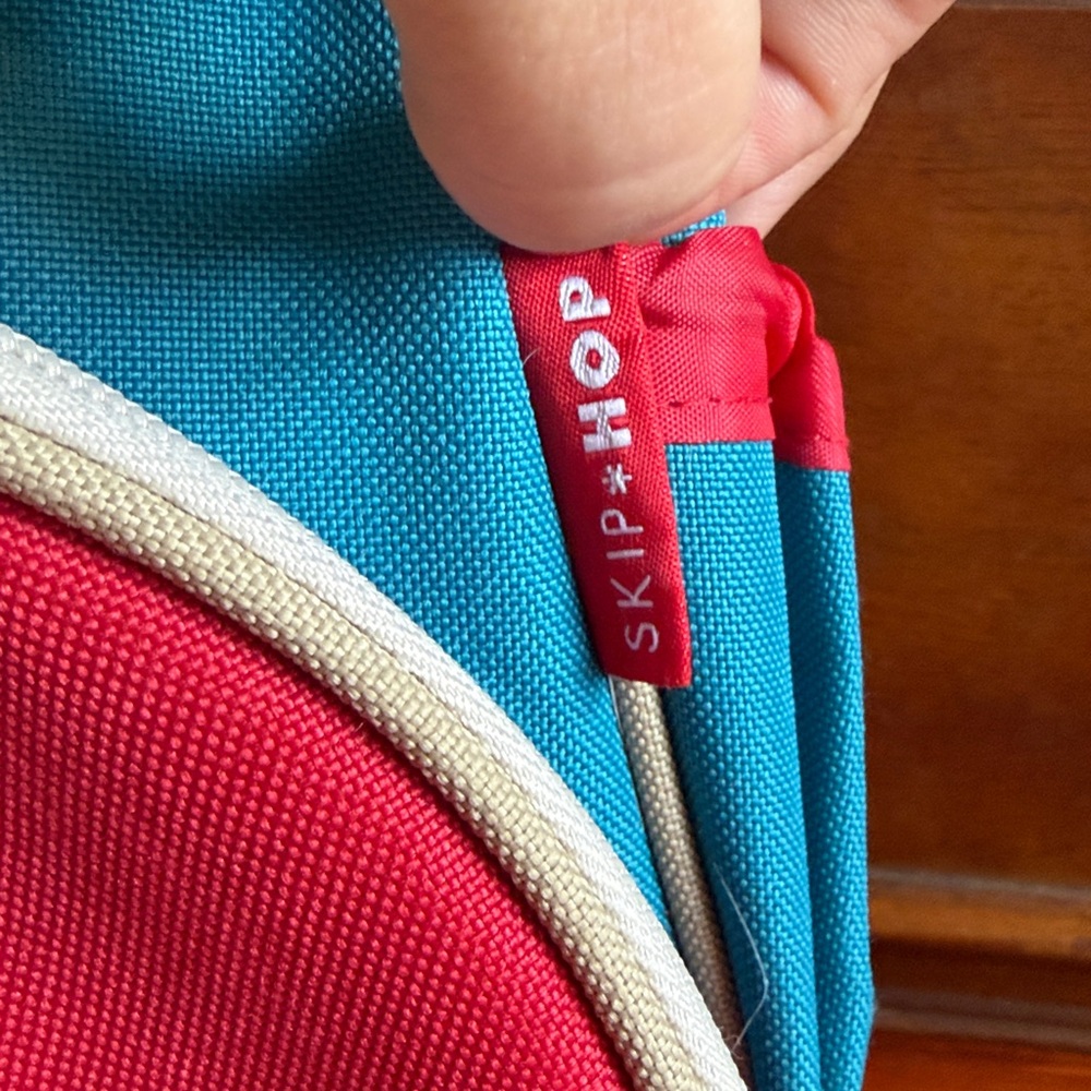 Skip Hop Owl Mini Backpack for 1-4 year old. - Picture 2 of 9